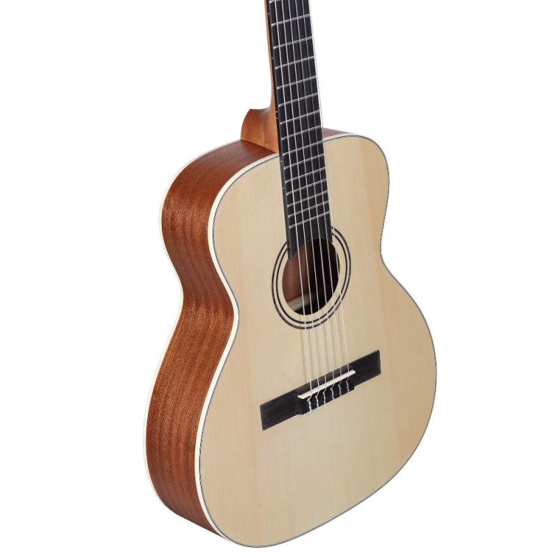 Класическа китара Alvarez Regent School Series RS26N с калъф